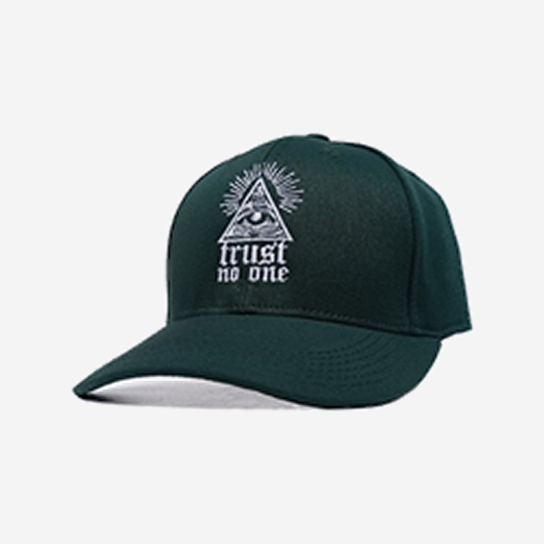 Gorra Trust No One