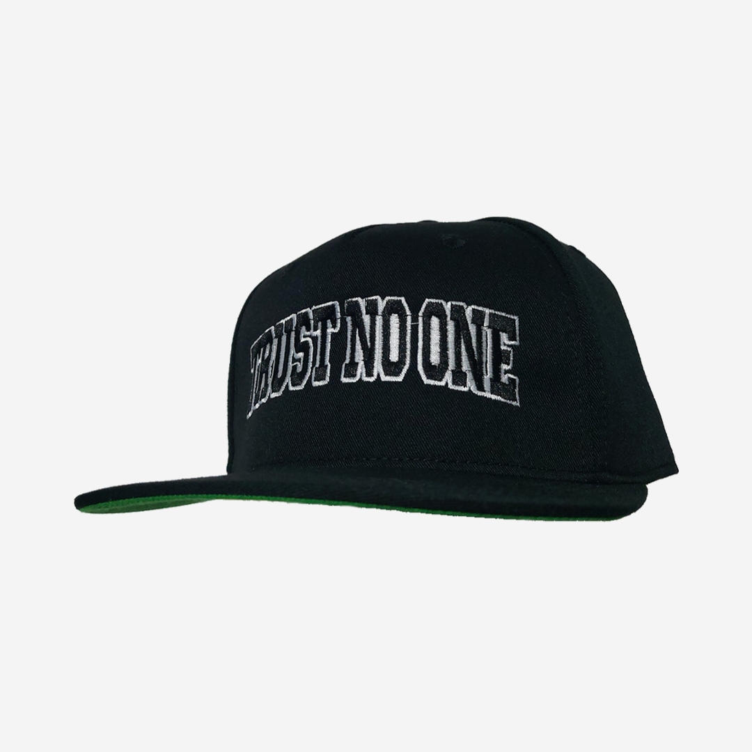 Gorra Trust No One Snapback
